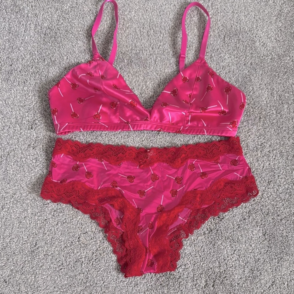 Victorias Secret TEASE Pink and Red Lace Bralette Set